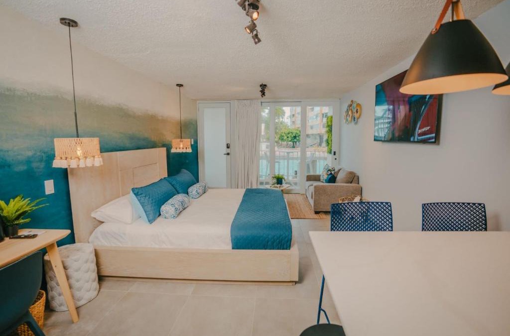 Condado Apartment | Condado Beach-Pool Front Jewel