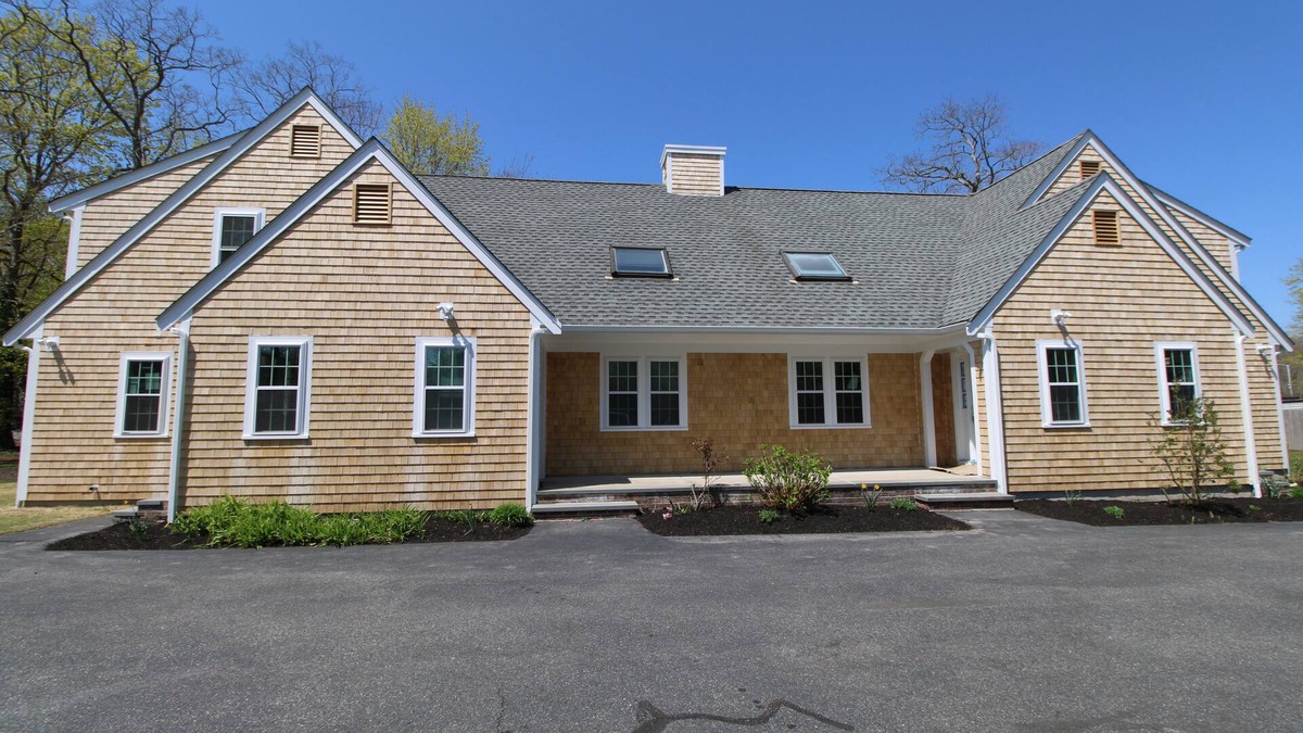 Falmouth Condo | Condo Getaway offering easy access to the Ferries! (2405)