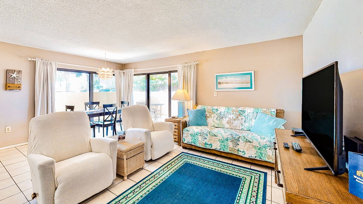 New Smyrna Beach Condo | Condo in beachfront community with WiFi & ocean-view pool - snowbirds welcome