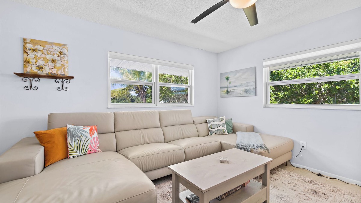 Cape Caneveral Beach Gardens Condo | Condo | Pool | Walk to the beach