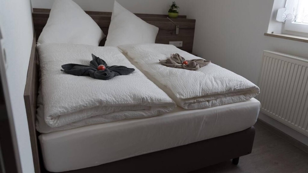 Neusitz Condo | Condo-Private Bathroom-Einstein