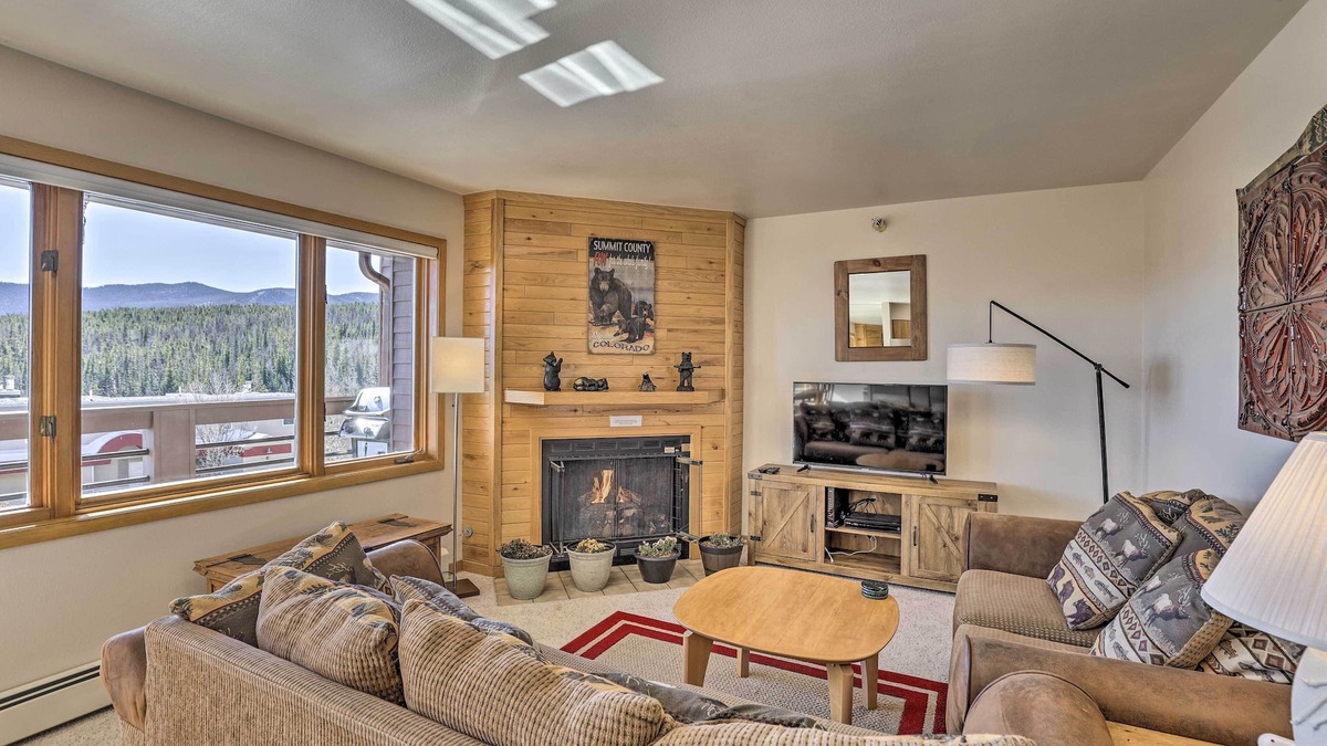 Wildernest Condo | Condo w/Views & Hot Tub Access in Silverthorne!