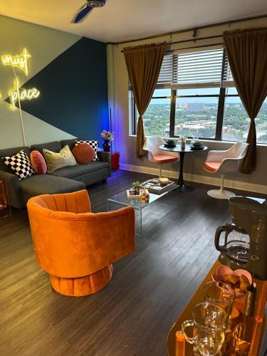 Downtown Jacksonville Apartment | Condo with high rise views