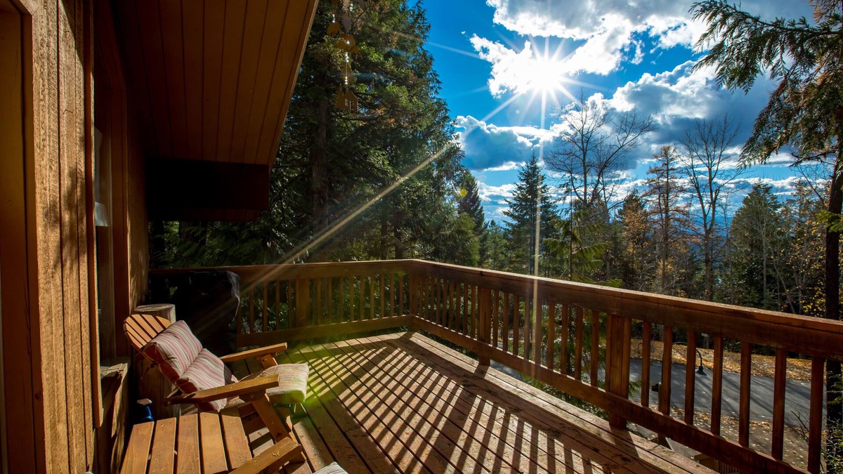 Whitefish Condo | Condo with Lake Access, Pool & Hot Tub Near Skiing and Glacier National Park