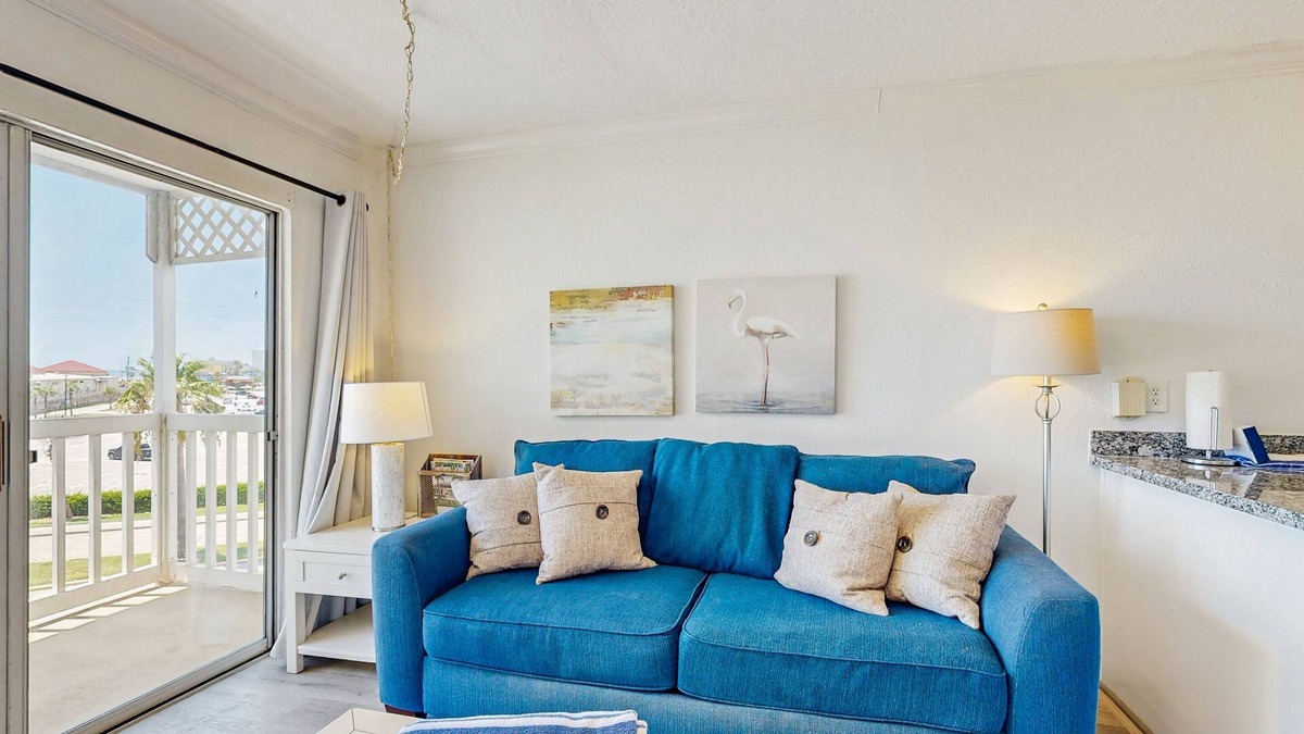 Galveston House | Condo with Ocean Views, Pools, Gym & Hot Tubs, Steps to the Beach