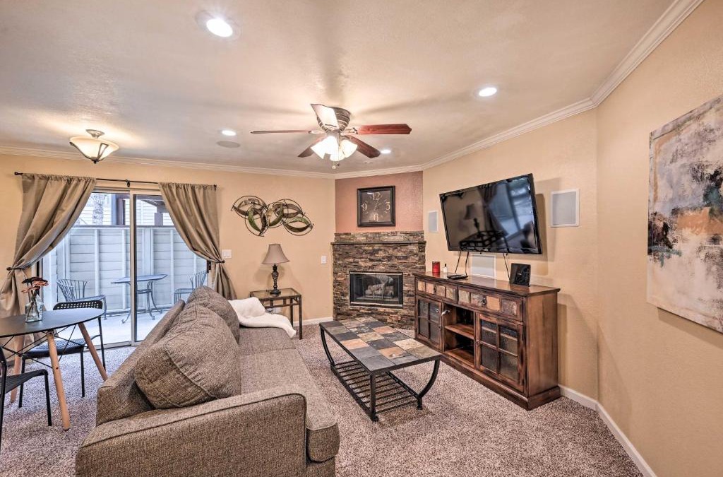 Englewood Apartment | Condo with Patio and Pool Access in Greenwood Village!