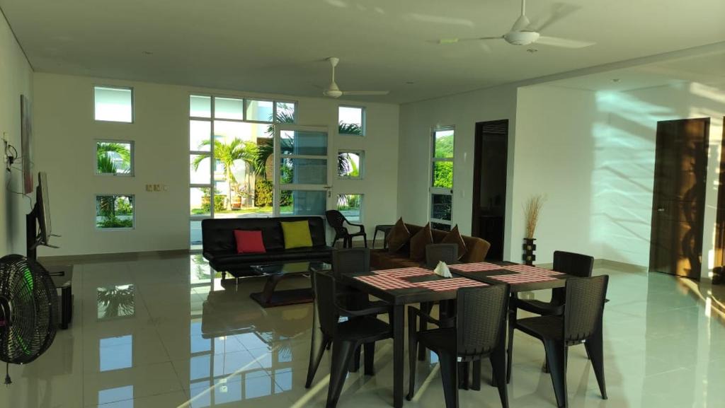 Flandes House | Condominio Villa Esperanza