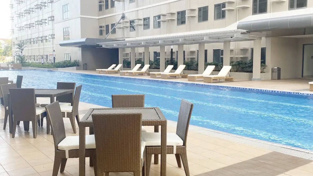 Dasmarinas Condo | Condominium in Dasmarinas, Cavite WIFI + Netflix