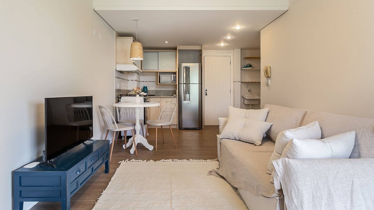Porto da Lagoa Apartment | Condominium with Pier at Lagoa da Conceição #LA10