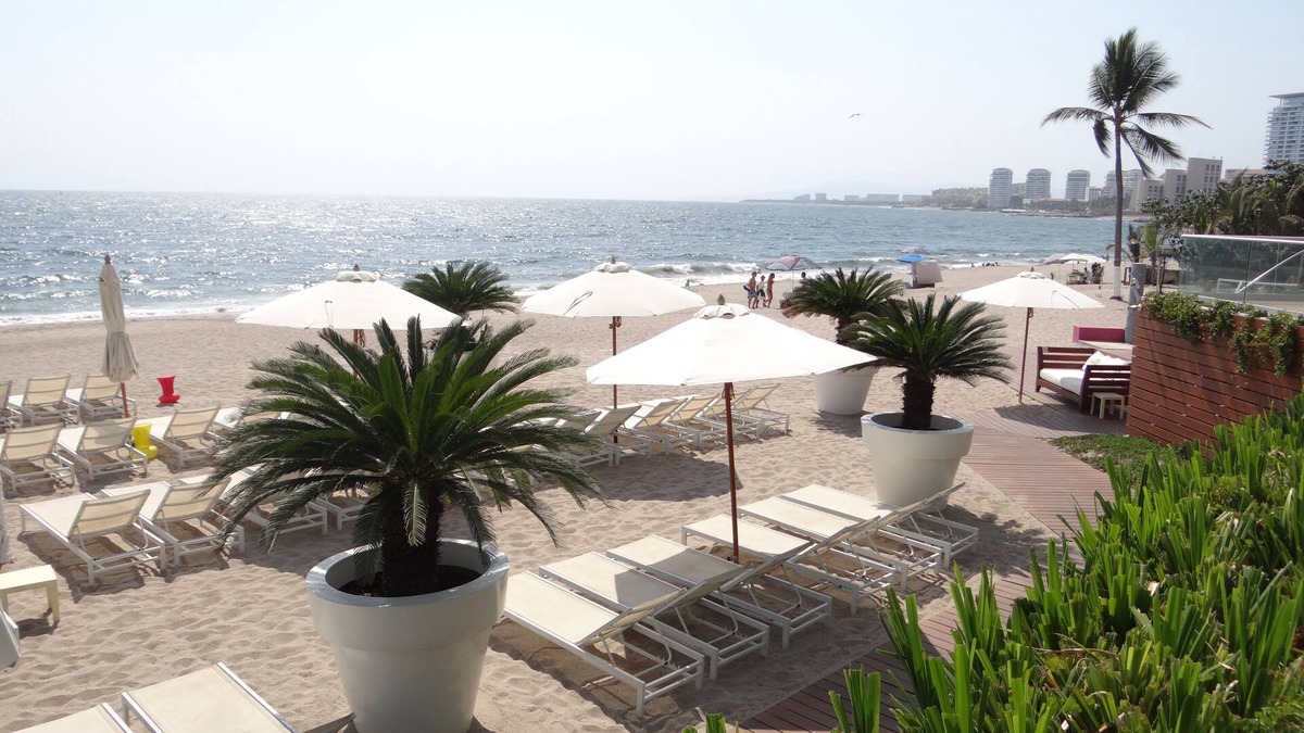 North Hotel Zone Apartment | Condominium with the best amenities in Icon Puerto Vallarta in front of the sea