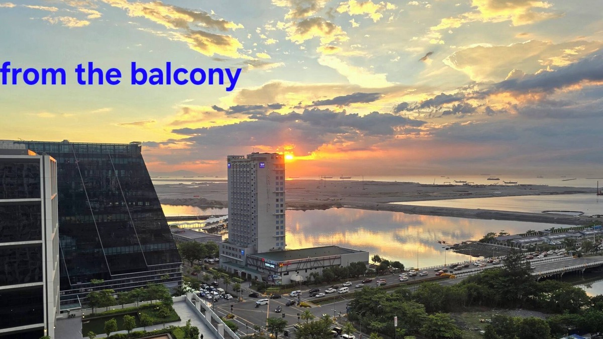 Barangay 76 Condo | Condotel with balcony in Pasay Manila near MOA. NAIA Airport, PICC