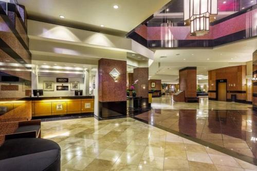 Downtown Honolulu Apartment | Condotel with Free Parking Wifi Central AC