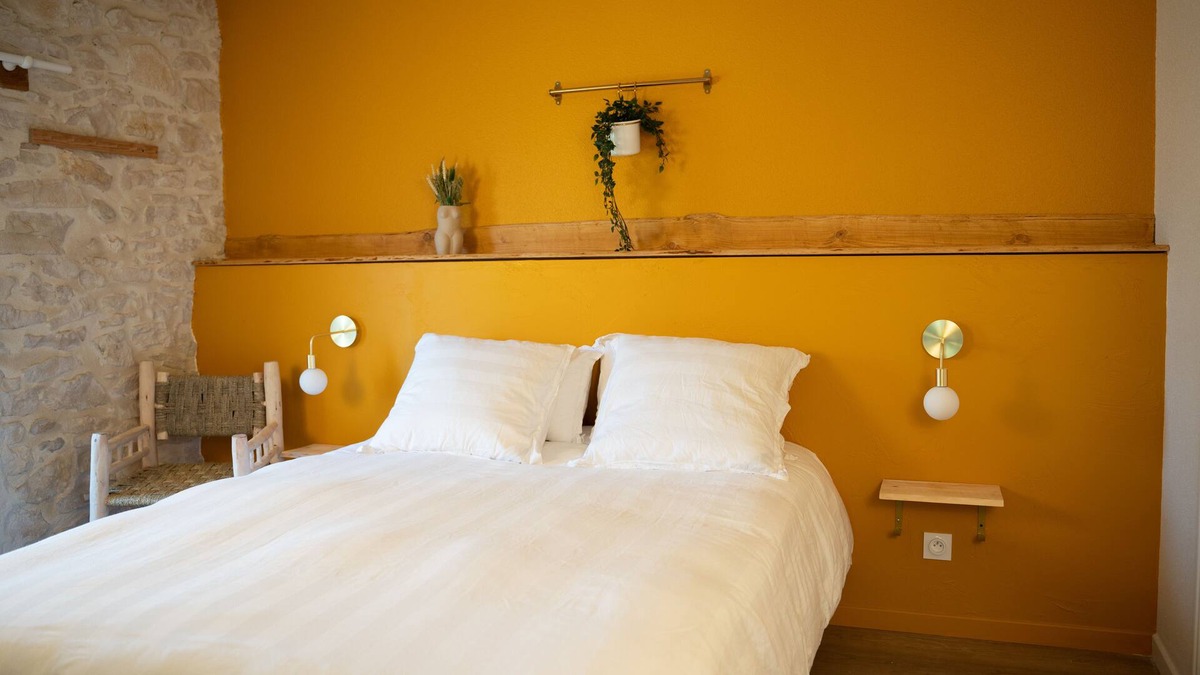 Lamotte-du-Rhone Apartment | Condrieu-Apartment-Ensuite with Shower-Terrace