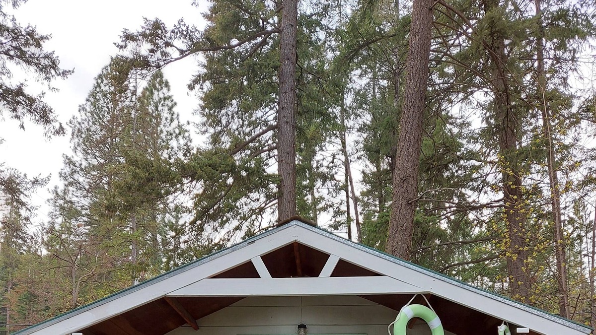 Worley Cabin | Conkling Marina and Resort