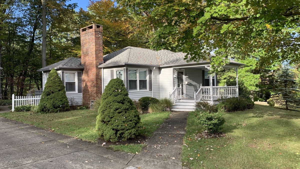 Conneaut Cottage | Conneaut Creek Cottage