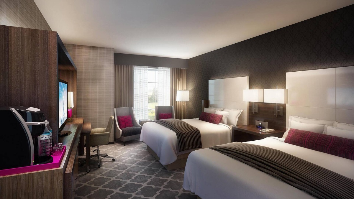 Whitehaven Hotel | Connecting Double Queen Courtyard View-Steps to Graceland -Perfect for Families!