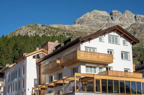 Silvaplana Hotel | Conrad's Mountain Lodge