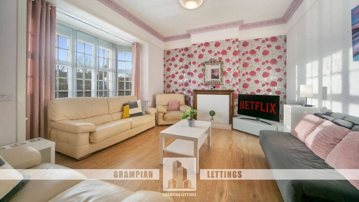 Bucksburn House | Constancevilla B8 | Grampian Lettings Ltd