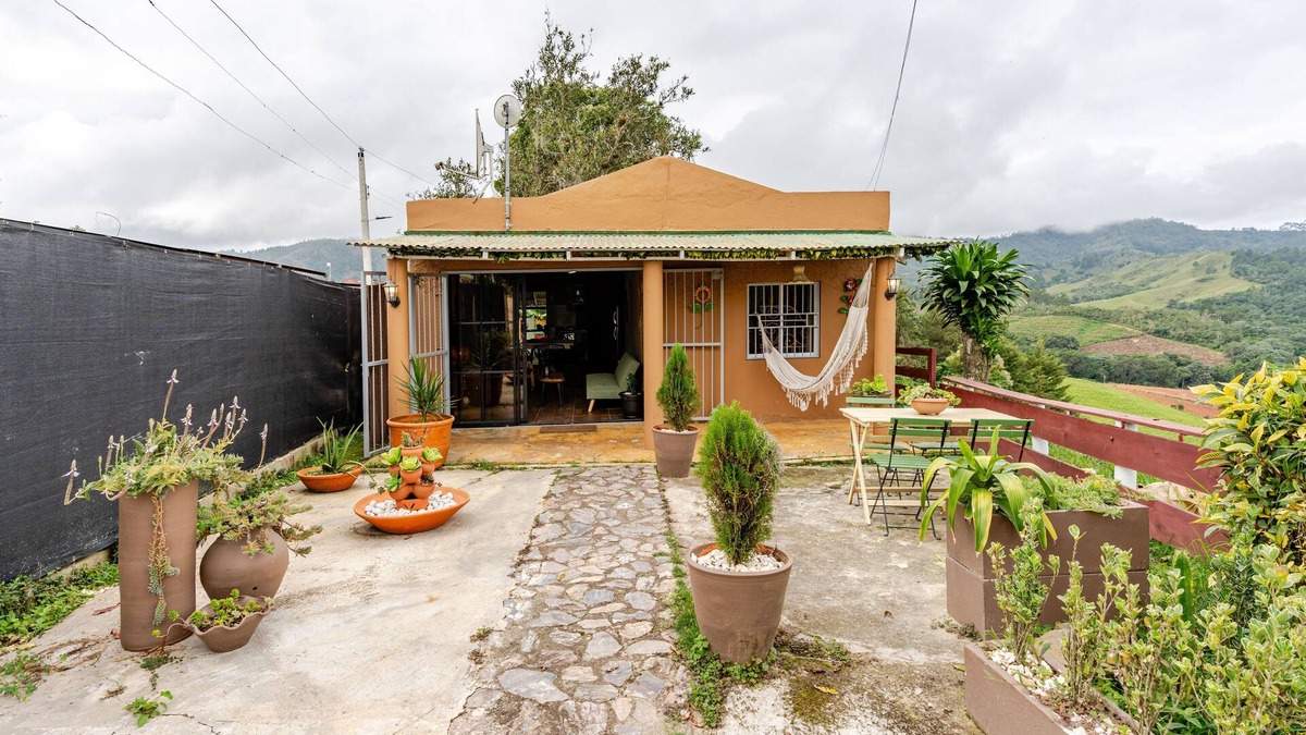 Constanza Cabin | Constanza Beautiful cottage, Pet Friendly