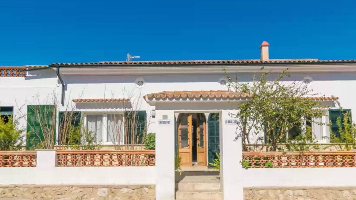 Mancor de la Vall Villa | Construcciones Balaguer - Villa With Private Pool