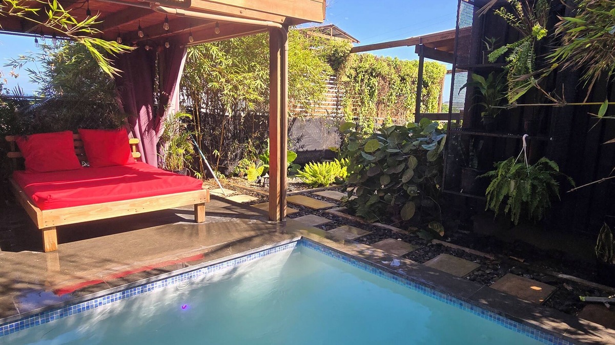 Arecibo House | Container House w/Swimming Pool —Sea View -5 min from the beach!