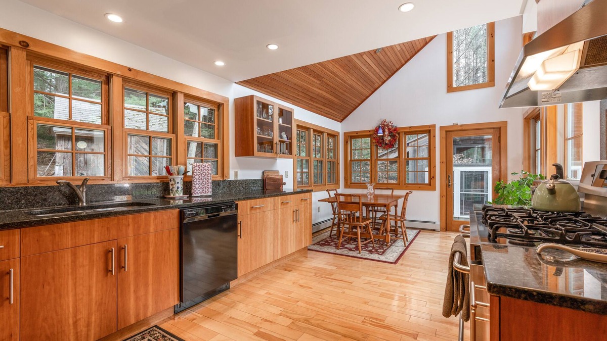 White River Junction House | Contemporary Upper Valley vacation rental w/10 acres of private land