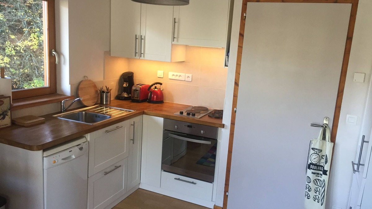 Saint-Jean-dʼAulps Apartment | Contemporary Apartment near ski lift - sleeps4/5