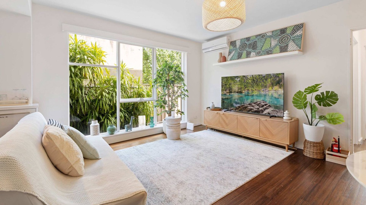Prahran Apartment | Contemporary 1-Bed Unit Near Chapel St
