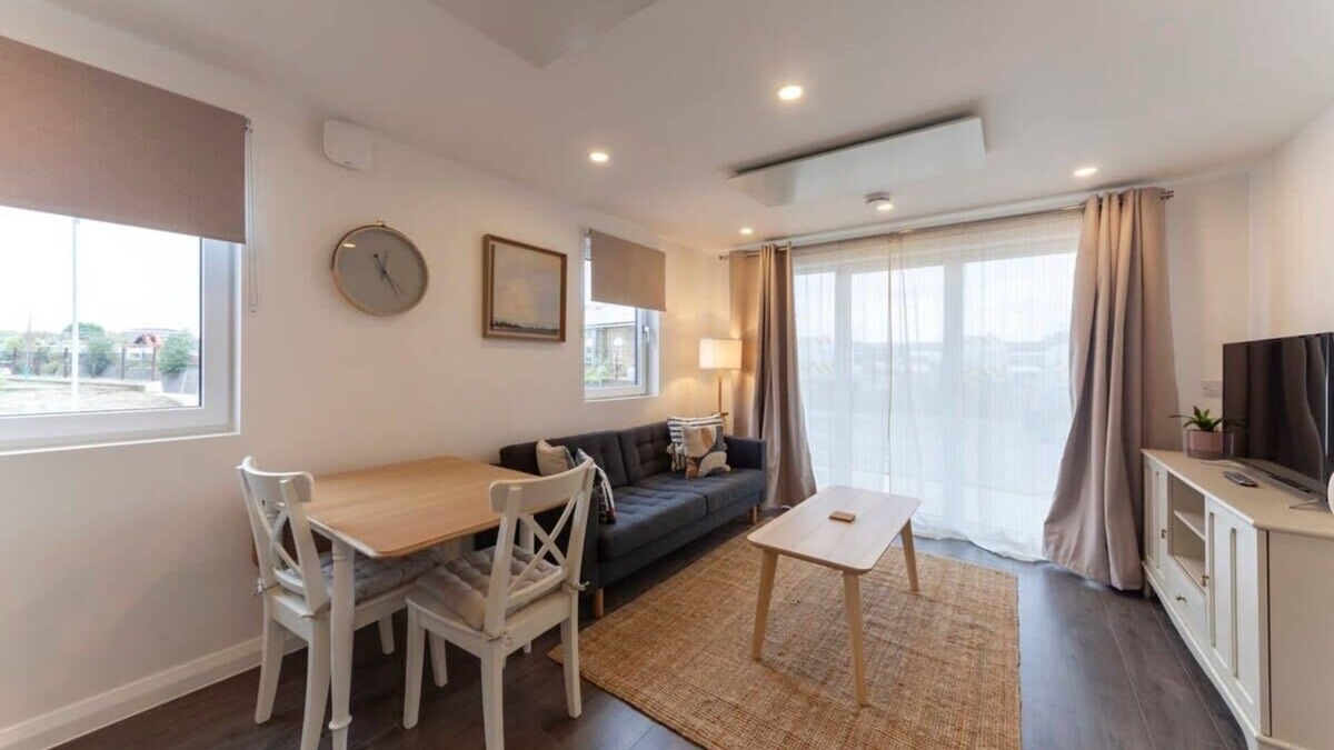 Willesborough Apartment | Contemporary 1 Bedroom Apartment in Ashford