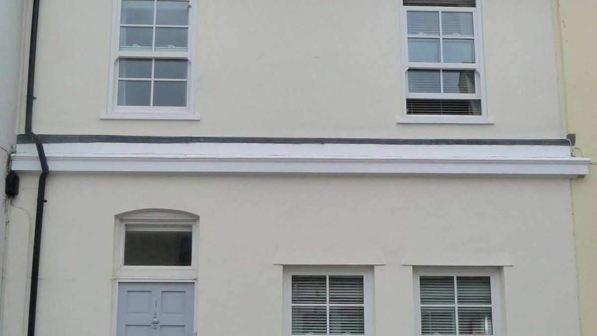 Shaldon Cottage | CONTEMPORARY 2 BEDROOM CHARACTER COTTAGE IDEAL FOR A RELAXING HOLIDAY