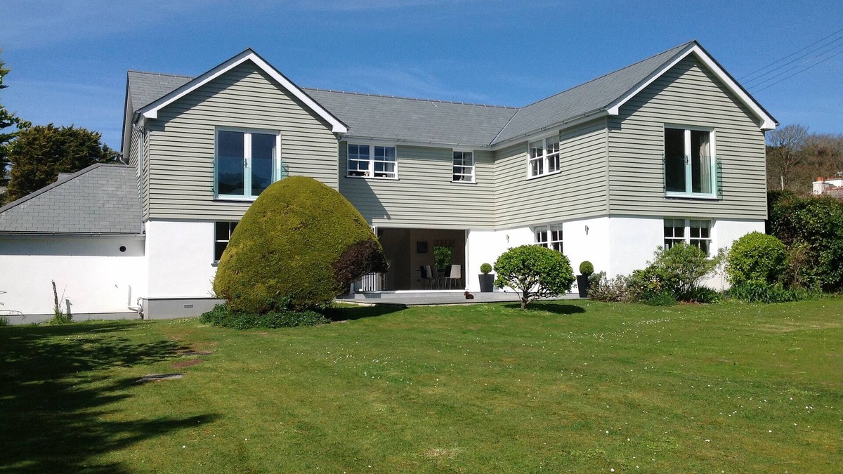 Trebetherick House | Contemporary 5 Bedroom House, Metres from Daymer Bay Beach