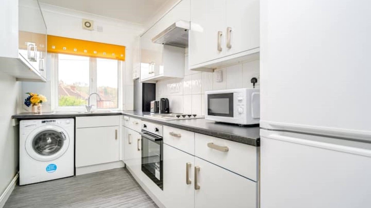 Chapeltown Apartment | Contemporary 5 Bedroom Flatnn