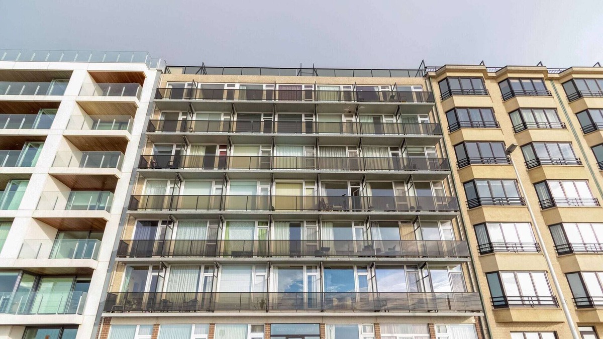 Raversijde Apartment | Contemporary apartment in Oostende with balcony