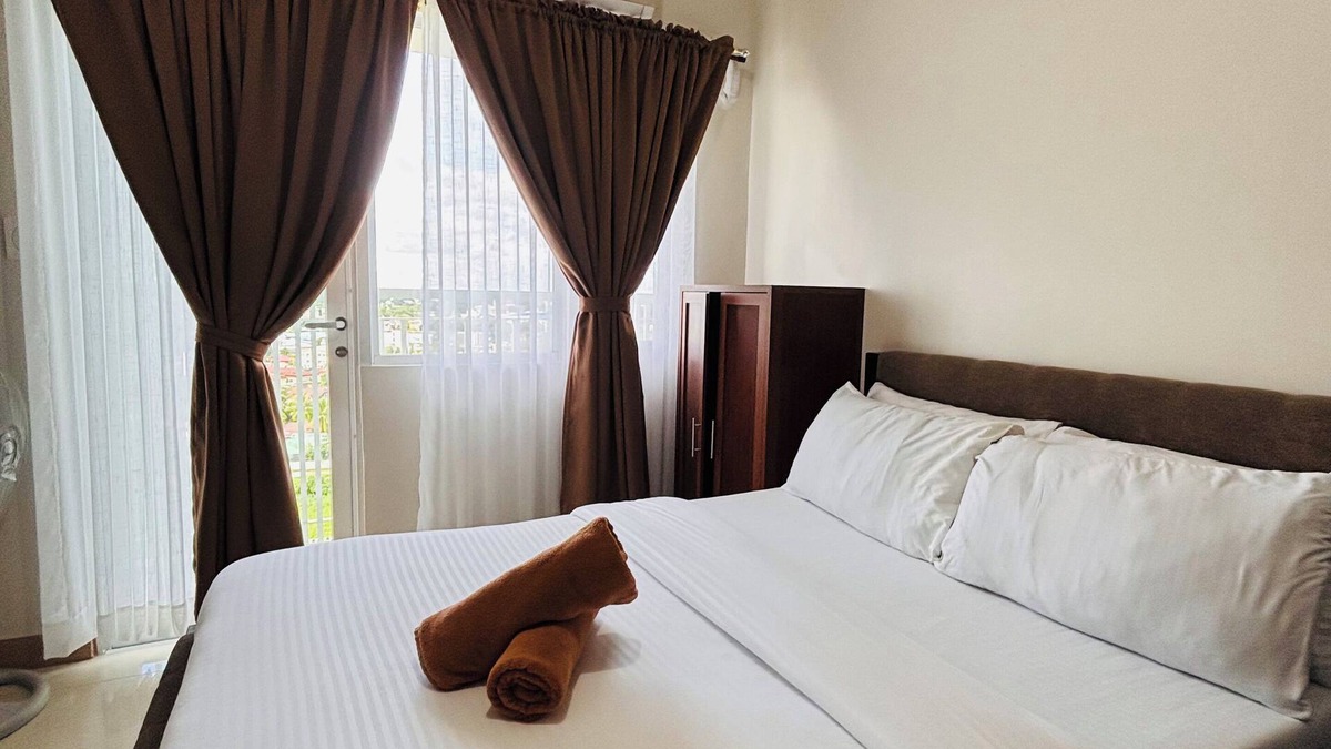 Iloilo Condo | Contemporary City Suite with Relaxing Charm