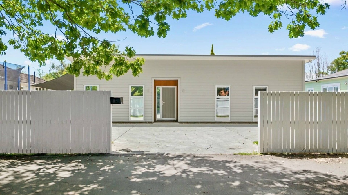 Masterton House | Contemporary Comfort – Masterton Holiday Home
