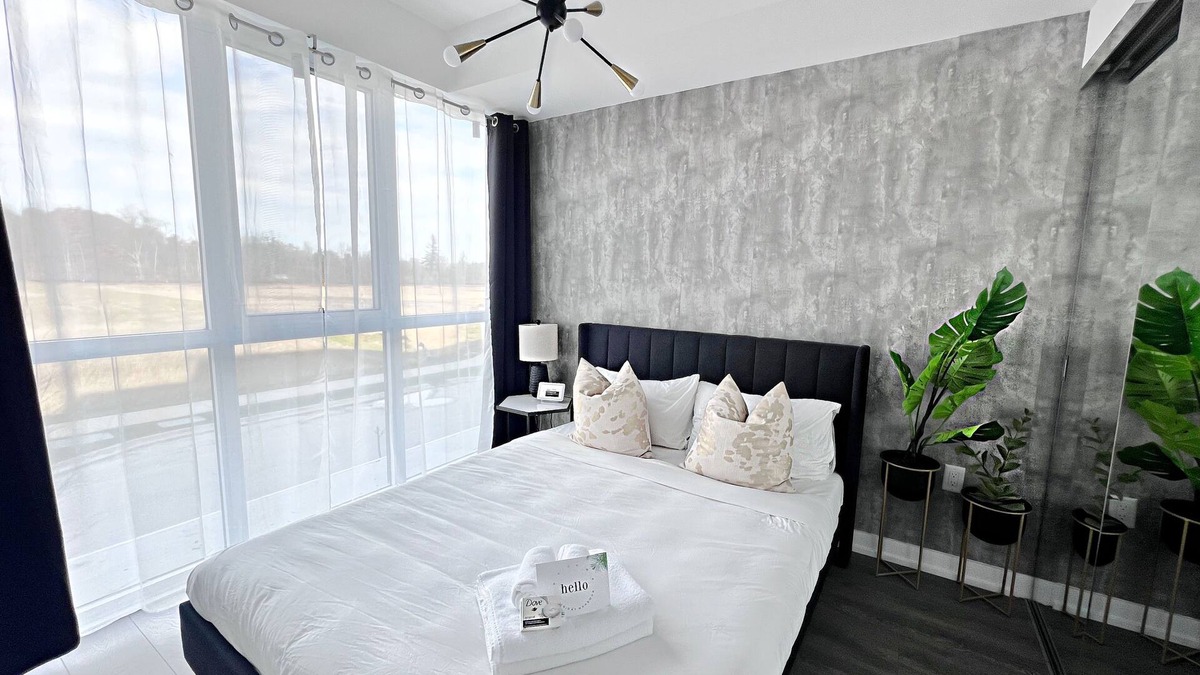 Innisfil Condo | Contemporary Condo At Friday Harbour Resort!
