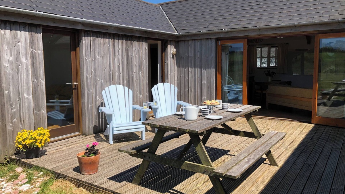 Penryn House | Contemporary converted barn, rural location very close to the coast and Falmouth