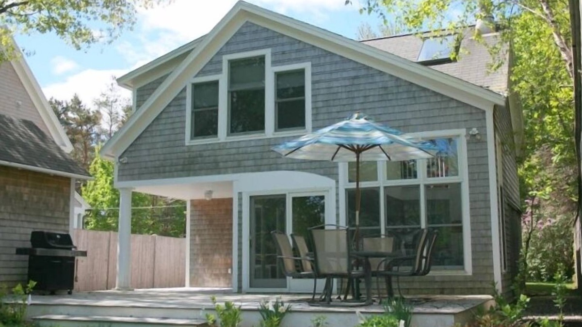 Biddeford Pool House | Contemporary Cottage in Biddeford Pool