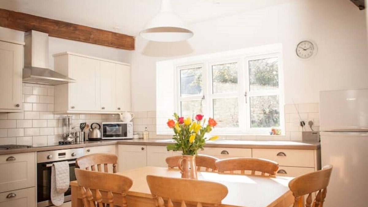 Musbury Cottage | Contemporary cottage in lovely Devon village.