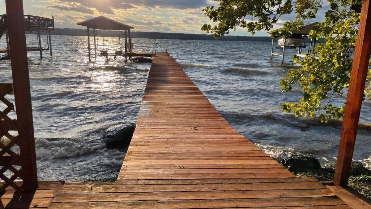 Romulus Cottage | Contemporary Cottage on Seneca Lake - NO OWNERS FEES