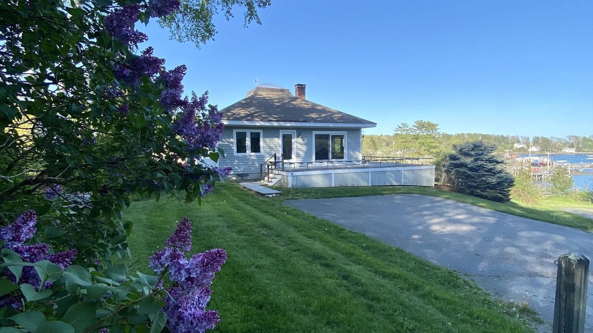 Round Pond Cottage | Contemporary Cottage With Spectacular Ocean Views And Access