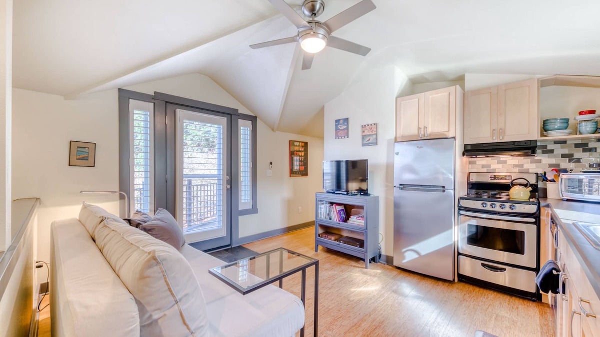 Concordia Apartment | Contemporary dog-friendly studio w/cable, WiFi, and private balcony
