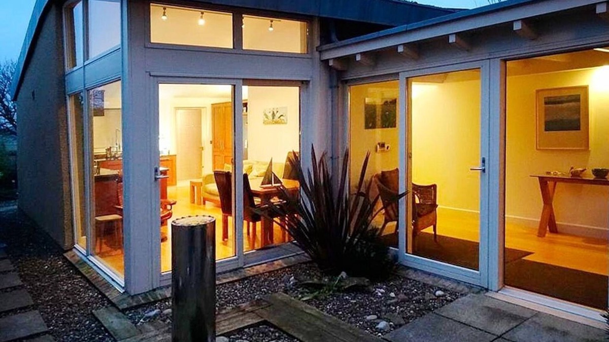 Woodhorn House | Contemporary Eco House With Sea Views