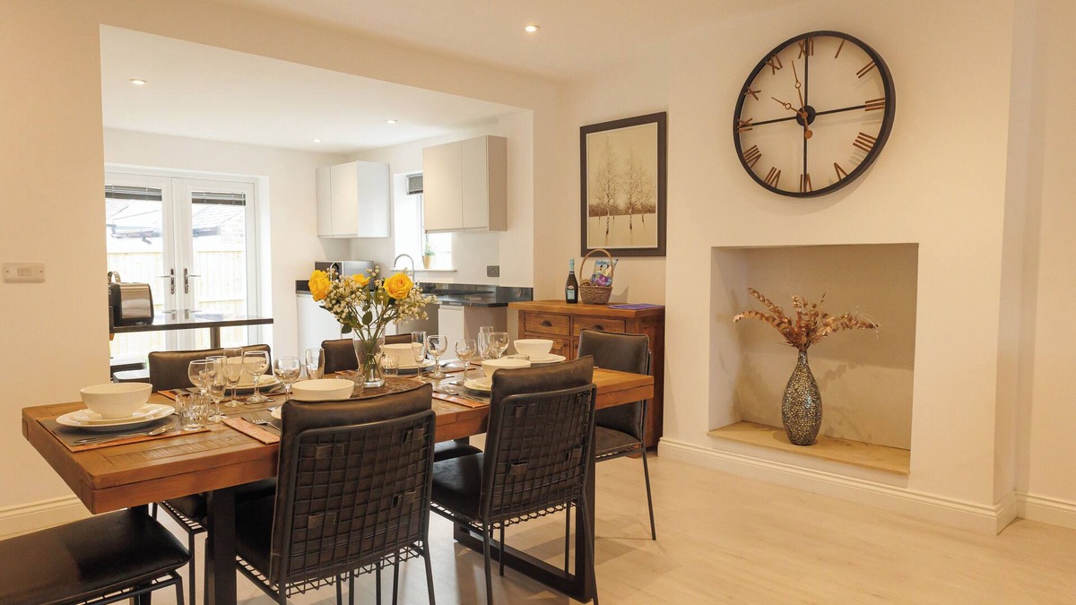 Harrogate House | Contemporary & elegant, 3-bedroom house a short walk from Harrogate's center.