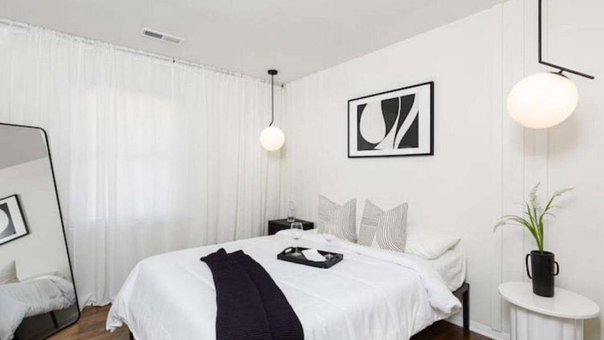 Hidden Valley House | Contemporary Getaway DT UNC