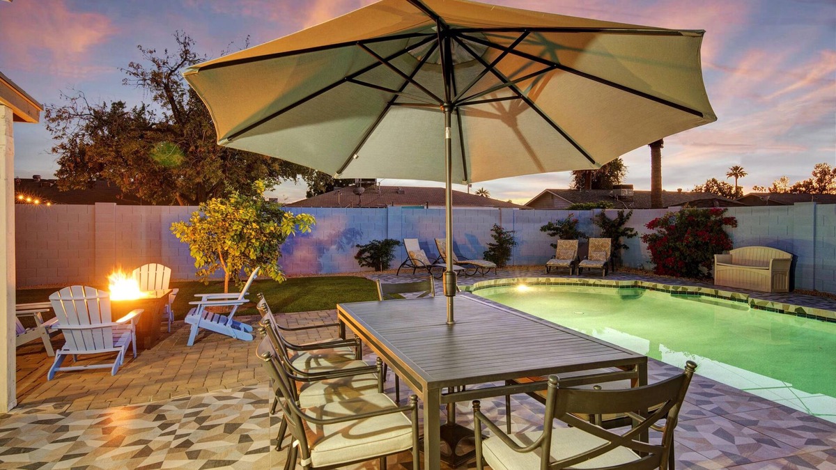 South Scottsdale House | CONTEMPORARY GLAM!RESORT STYLE HOME OLD TOWN SCOTTSDALE HTD POOL 2 PRIMARY BDRMS