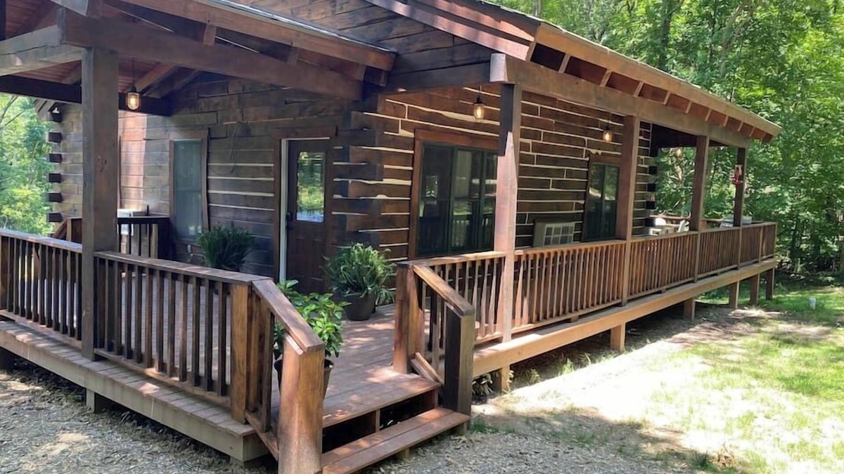 Anna Cabin | Contemporary Glamping with Native American Appeal!