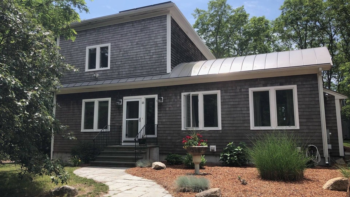 Wellfleet House | Contemporary Home Near Lieutenant's Island (CS0009)