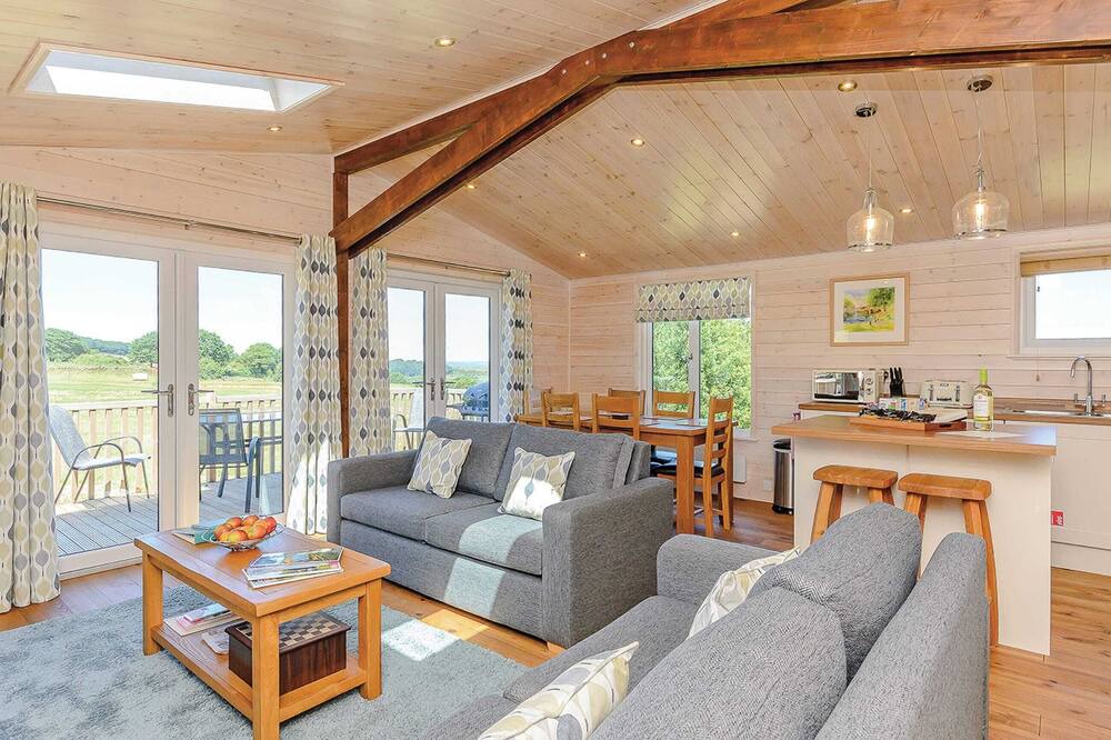 Ashover Ski Chalet | Contemporary lodge with stunning countryside views.