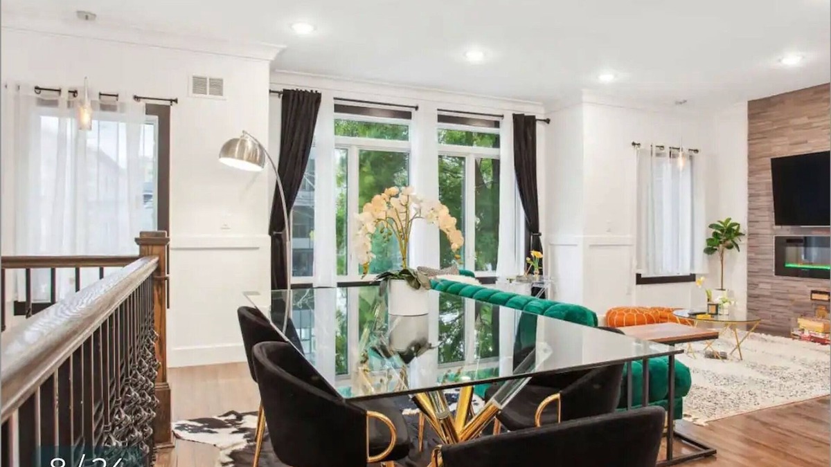 Marion Condo | Contemporary Luxury 3 Bdr Apt for 6 +Free Parking